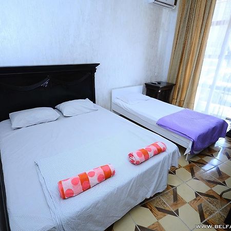 Hotel Belfast บาทูมิ ภายนอก รูปภาพ