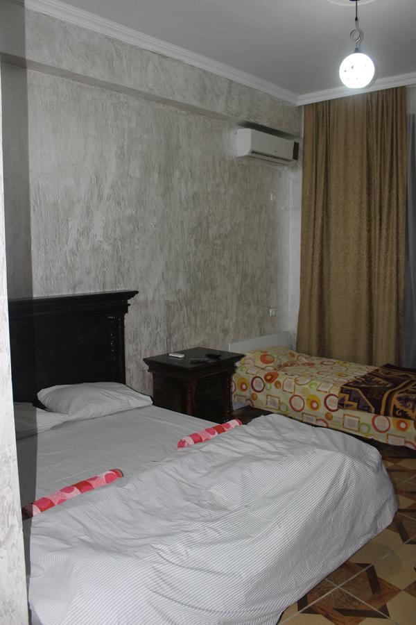 Hotel Belfast บาทูมิ ภายนอก รูปภาพ