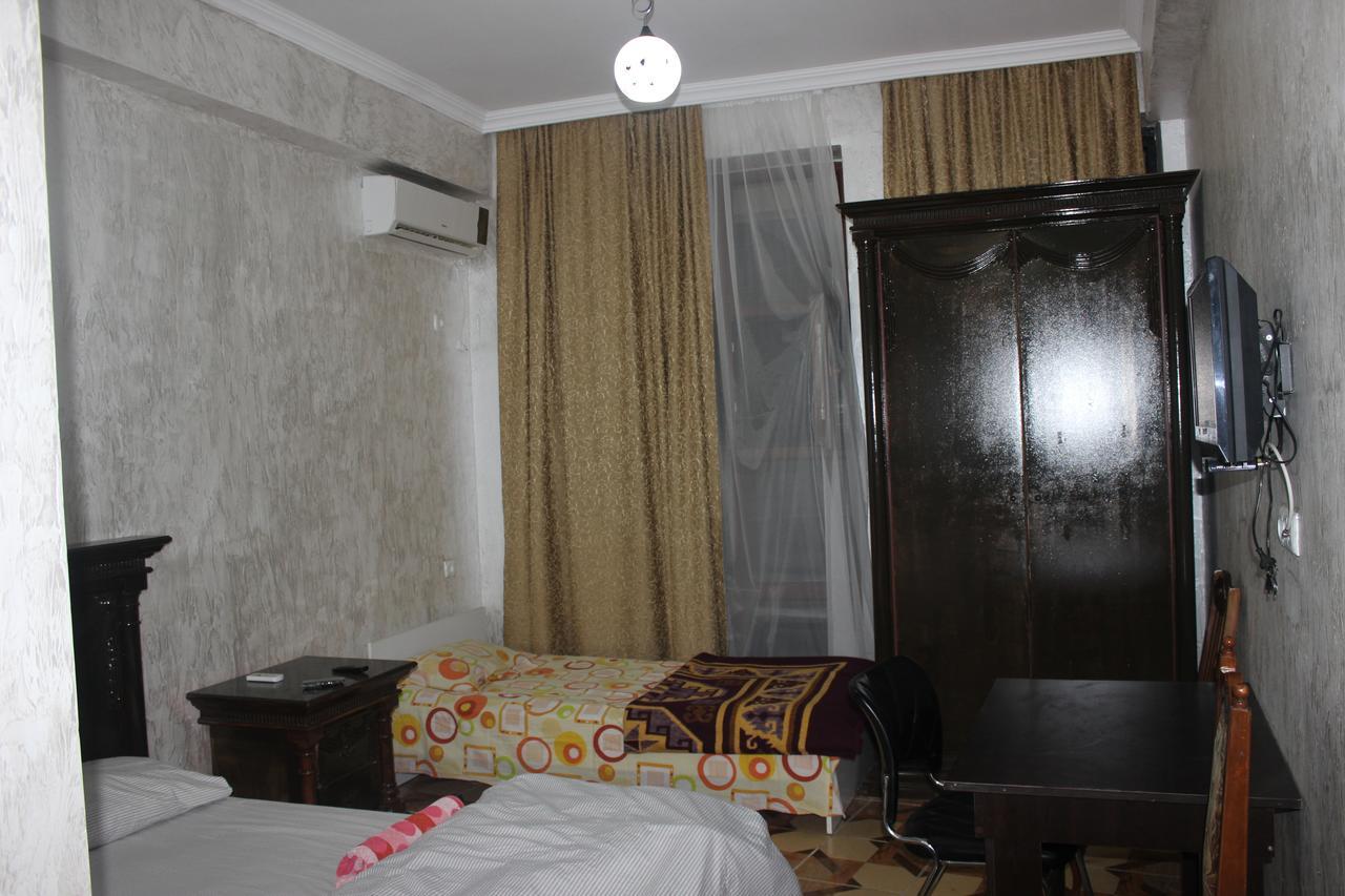 Hotel Belfast บาทูมิ ภายนอก รูปภาพ