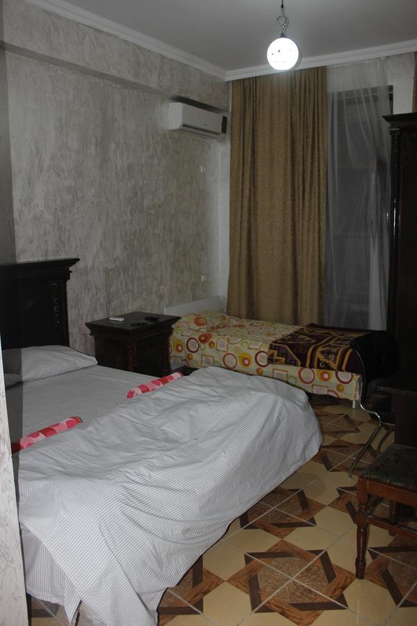 Hotel Belfast บาทูมิ ภายนอก รูปภาพ